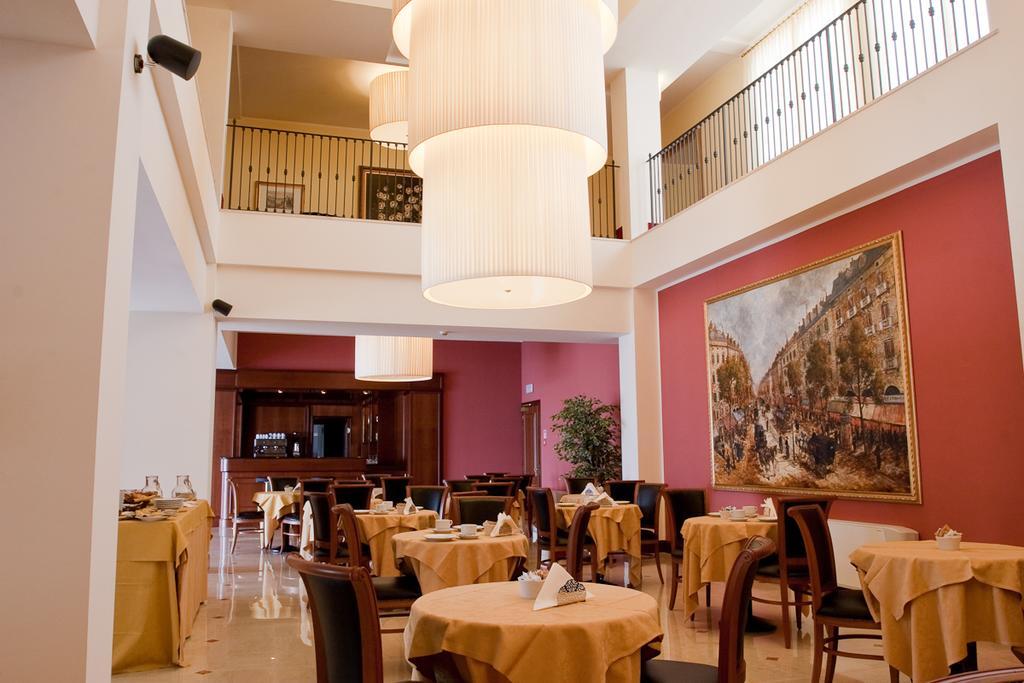Hotel Maxim Anzola dell'Emilia Zewnętrze zdjęcie